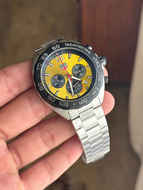 Tag Formula 1 | Silver Chain | Yellow Dial