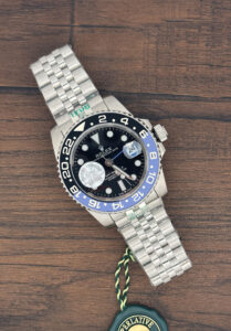 GMT 40 SILVER WITH BLACK DIAL & BEZEL AUTOMATIC WATCH EW MADE